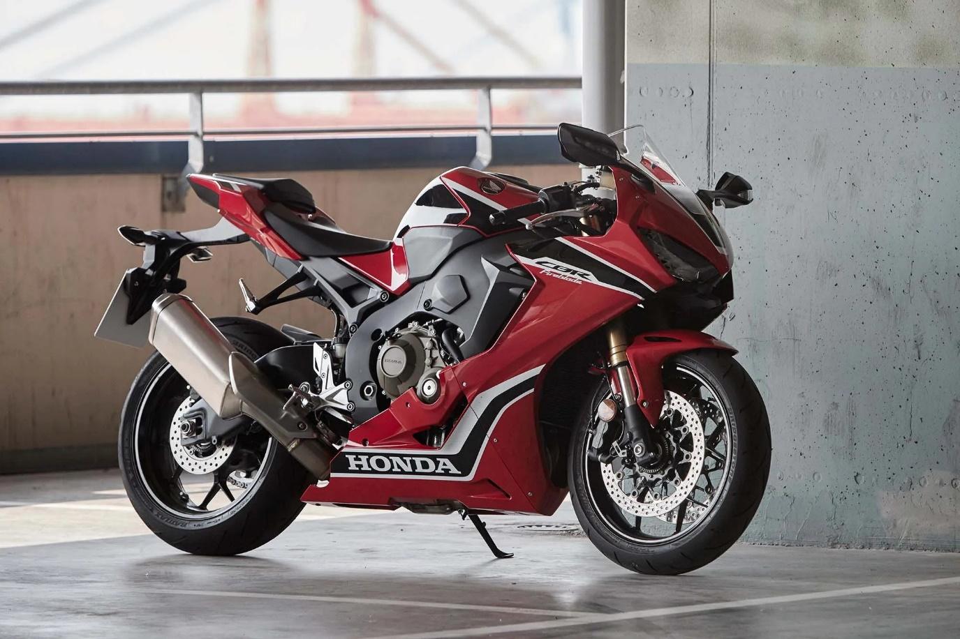 warna Honda CBR1000RR yang menarik